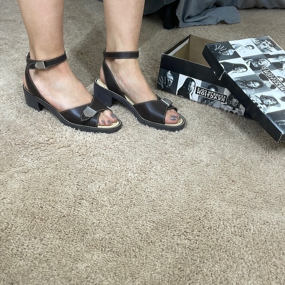 Kenneth Cole sandals mauve brown size 6 - Picture 3 of 6